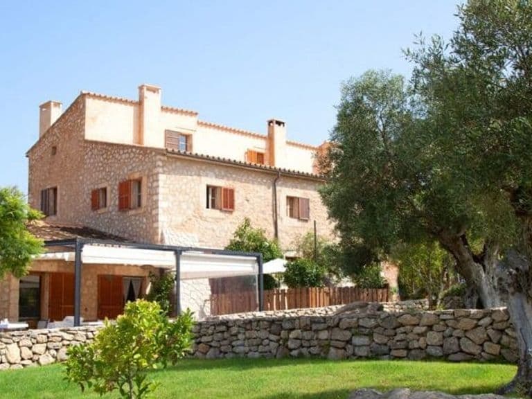 Finca Ses Cases de Fetget bei Son Servera, Steinhaus mit Garten
